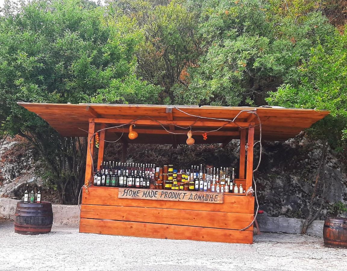 Kamp alanı Auto Camp Radoman Virpazar